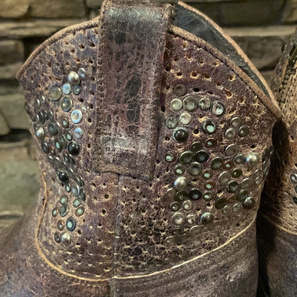 ✨👢✨SIZE 7 | Frye 'Deborah' Studded Boots Western Distressed Leather MSRP $598 - Picture 10 of 16